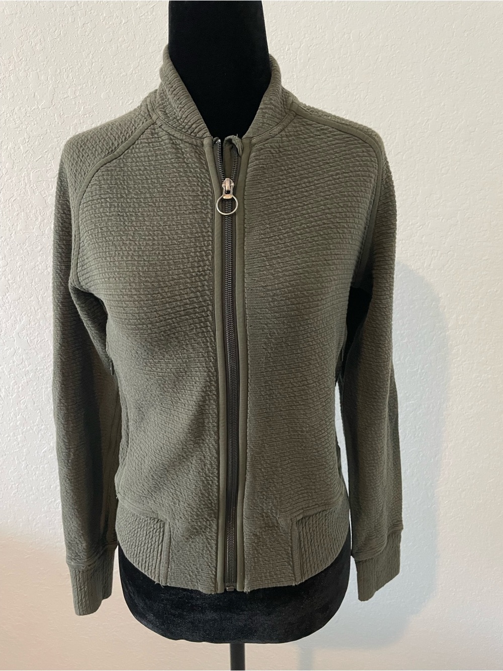 lululemon Women's Green Knit Full Zip Track Jacket w/ Pockets Size 4